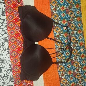 Victoria secret Black Very sexy push up front clasp 34C *barely used*